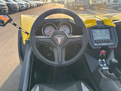 2018 Polaris , $11900. Photo 4