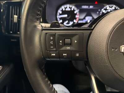 2022 Nissan Pathfinder, $26700. Photo 12