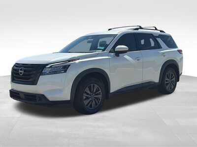 2022 Nissan Pathfinder, $26700. Photo 2