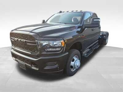 2023 RAM 3500, $0. Photo 2