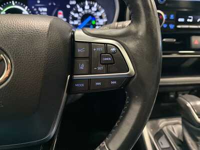 2021 Toyota Highlander, $32900. Photo 12