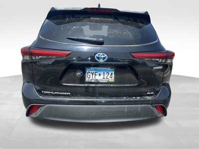 2021 Toyota Highlander, $35000. Photo 3