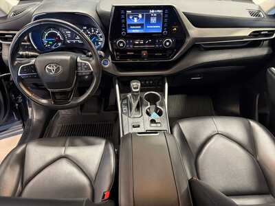 2021 Toyota Highlander, $32900. Photo 5