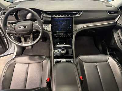 2023 Jeep Grand Cherokee L, $30000. Photo 6