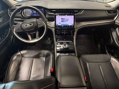 2022 Jeep Grand Cherokee, $28000. Photo 6