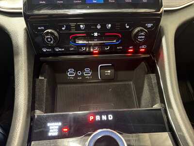 2022 Jeep Grand Cherokee, $28000. Photo 8