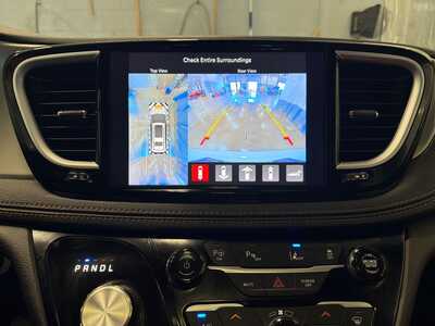 2024 Chrysler Pacifica, $33500. Photo 11