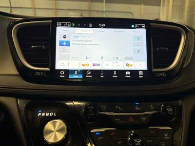 2024 Chrysler Pacifica, $33500. Photo 9