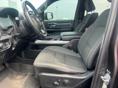 2021 RAM 1500, $32000. Photo 4