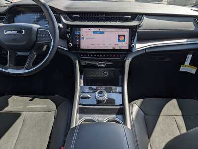 2027 Jeep Grand Cherokee L, $48357. Photo 9
