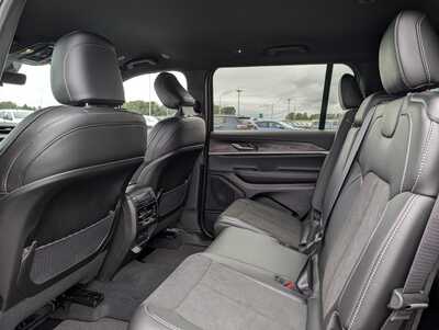 2027 Jeep Grand Cherokee L, $50043. Photo 7