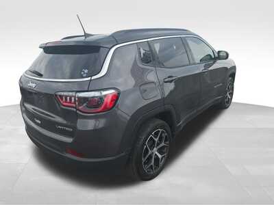 2024 Jeep Compass, $0. Photo 6