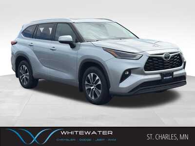 2021 Toyota Highlander, $29000. Photo 1