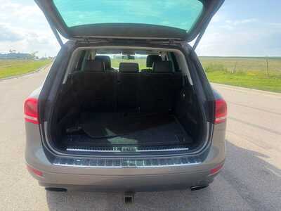 2012 Volkswagen Touareg, $0. Photo 10