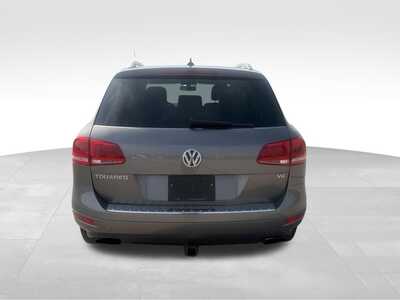 2012 Volkswagen Touareg, $0. Photo 6