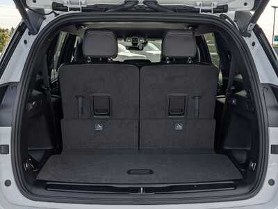 2027 Jeep Grand Cherokee L, $48611. Photo 7