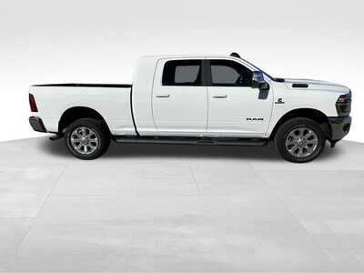 2026 RAM 3500 Crew Cab, $76000. Photo 2