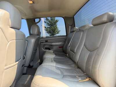 2006 GMC Sierra 2500HD, $7900. Photo 11