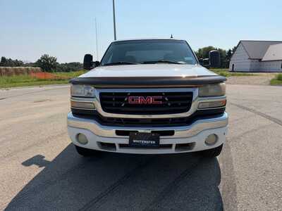 2006 GMC Sierra 2500HD, $7900. Photo 2