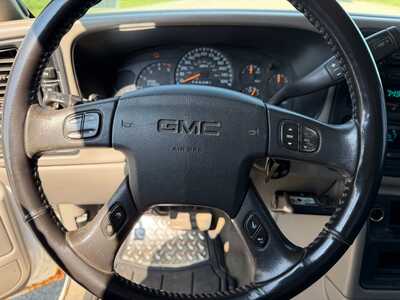 2006 GMC Sierra 2500HD, $7900. Photo 7
