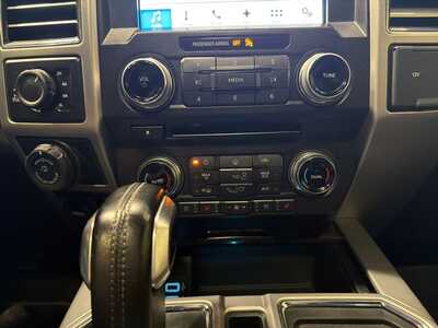 2017 Ford F150 Crew Cab, $22000. Photo 7