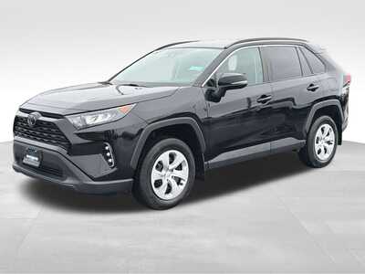 2019 Toyota RAV4, $23500. Photo 2