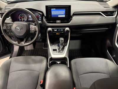 2019 Toyota RAV4, $23500. Photo 4