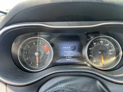 2021 Jeep Cherokee, $20000. Photo 11