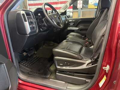 2015 Chevrolet 1500 Crew Cab, $16500. Photo 3
