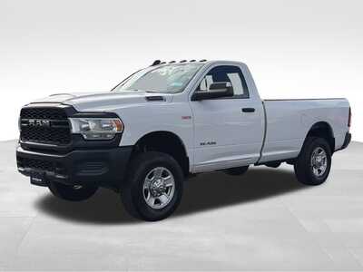 2019 RAM 3500 Reg Cab, $28000. Photo 2