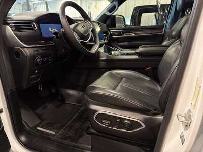 2024 Jeep Wagoneer, $40000. Photo 5