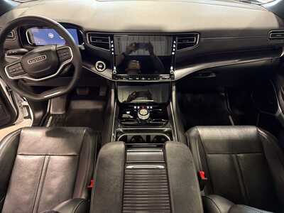 2024 Jeep Wagoneer, $40000. Photo 6