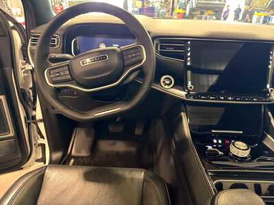 2024 Jeep Wagoneer, $40000. Photo 7