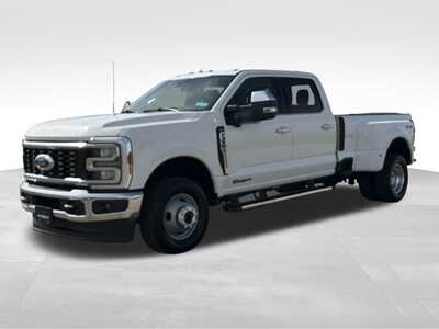 2024 Ford F350 Crew Cab, $71000. Photo 2