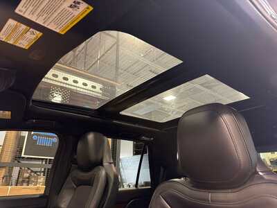 2018 Lincoln Navigator, $26500. Photo 3