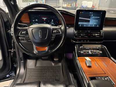 2018 Lincoln Navigator, $26500. Photo 6