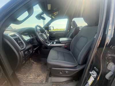 2022 RAM 1500 Crew Cab, $33000. Photo 4
