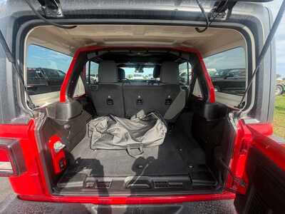 2024 Jeep Wrangler, $30000. Photo 10