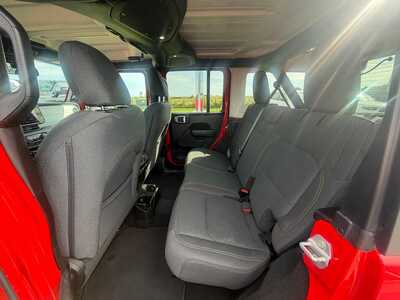 2024 Jeep Wrangler, $30000. Photo 11