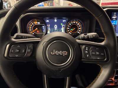 2024 Jeep Wrangler, $33000. Photo 11
