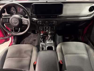 2024 Jeep Wrangler, $33000. Photo 5
