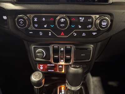 2024 Jeep Wrangler, $33000. Photo 7