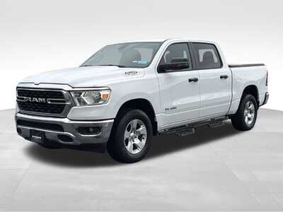 2023 RAM 1500 Crew Cab, $34000. Photo 2