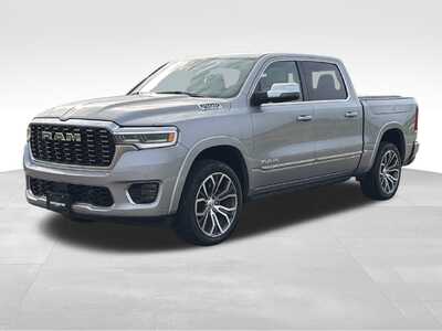 2025 RAM 1500 Crew Cab, $59000. Photo 2