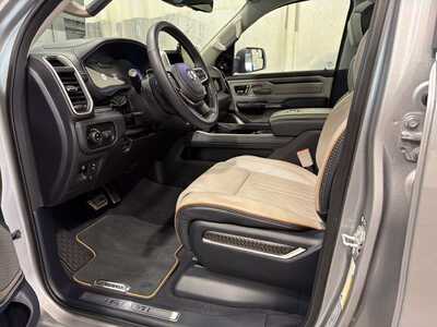 2025 RAM 1500 Crew Cab, $59000. Photo 4