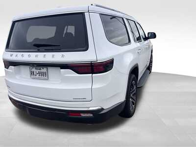 2022 Jeep Wagoneer, $32900. Photo 6