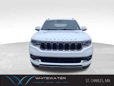 2022 Jeep Wagoneer, $32900. Photo 1
