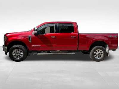 2018 Ford F350 Crew Cab, $45000. Photo 2