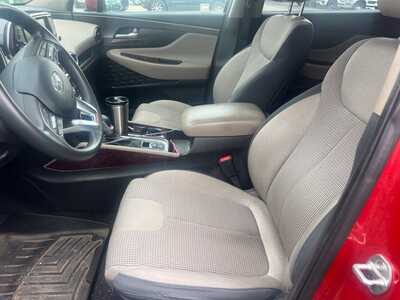 2020 Hyundai Santa Fe, $19000. Photo 5