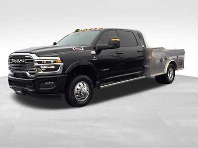 2026 RAM 3500, $78000. Photo 2